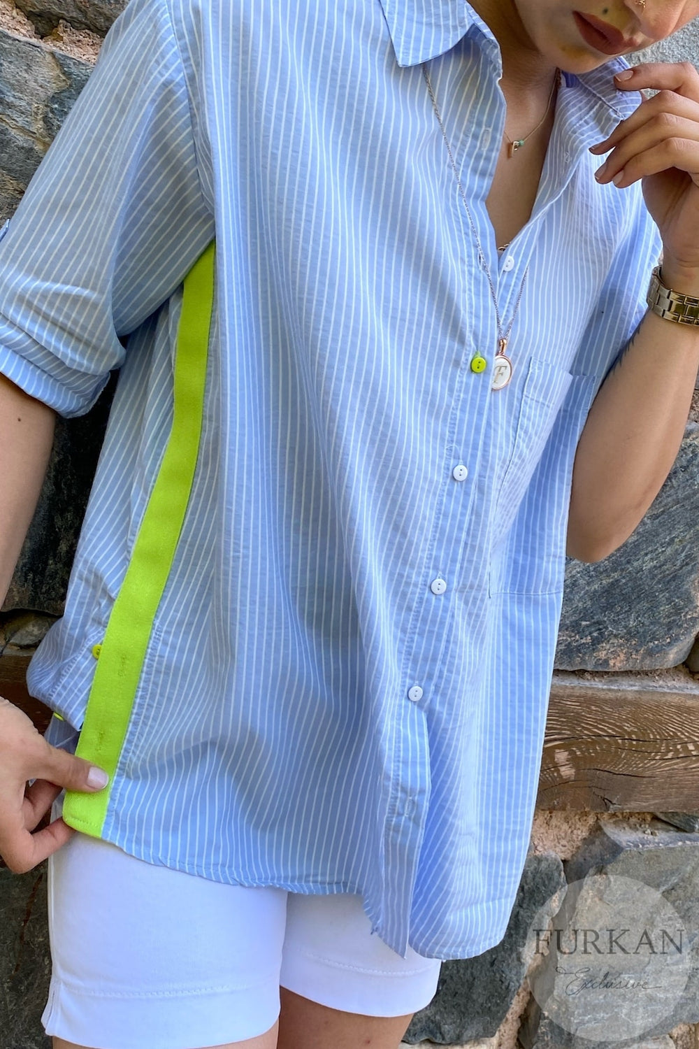 Kadın Yanı Düğme Ve Neon Şerit Detaylı Oversize Salaş Kalıp Ince Gömlek ( 2 Beden Ufak Alınız ) - Mavi
