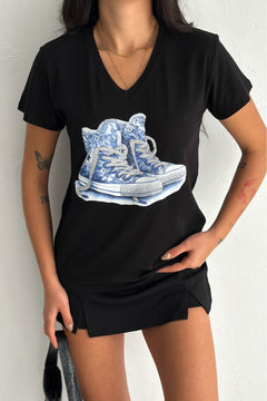 Kadın Siyah V Yaka Ayakkabı Pul Payet İşlemeli %100 Pamuk Tişört - Mavi