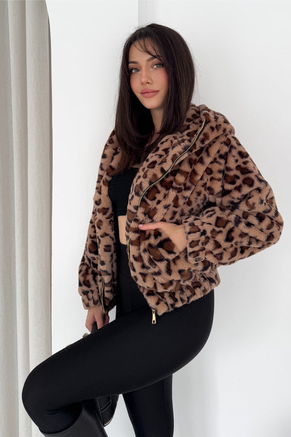 Leopar Fermuarlı Kapüşonlu İçi Astarlı Peluş Kürk Mont - Çok Renkli