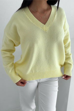 V Yaka Triko Kazak - Oversize - Standart Beden Basic Triko Kazak - Sarı