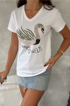 Kadın V Yaka Kuğu Pul Payet Ve Nakış İşlemeli %100 Pamuk T-Shirt - Beyaz