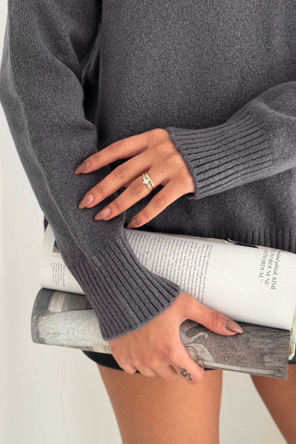 Kadın V Yaka Standart Beden Oversize Basic Triko Kazak - Gri