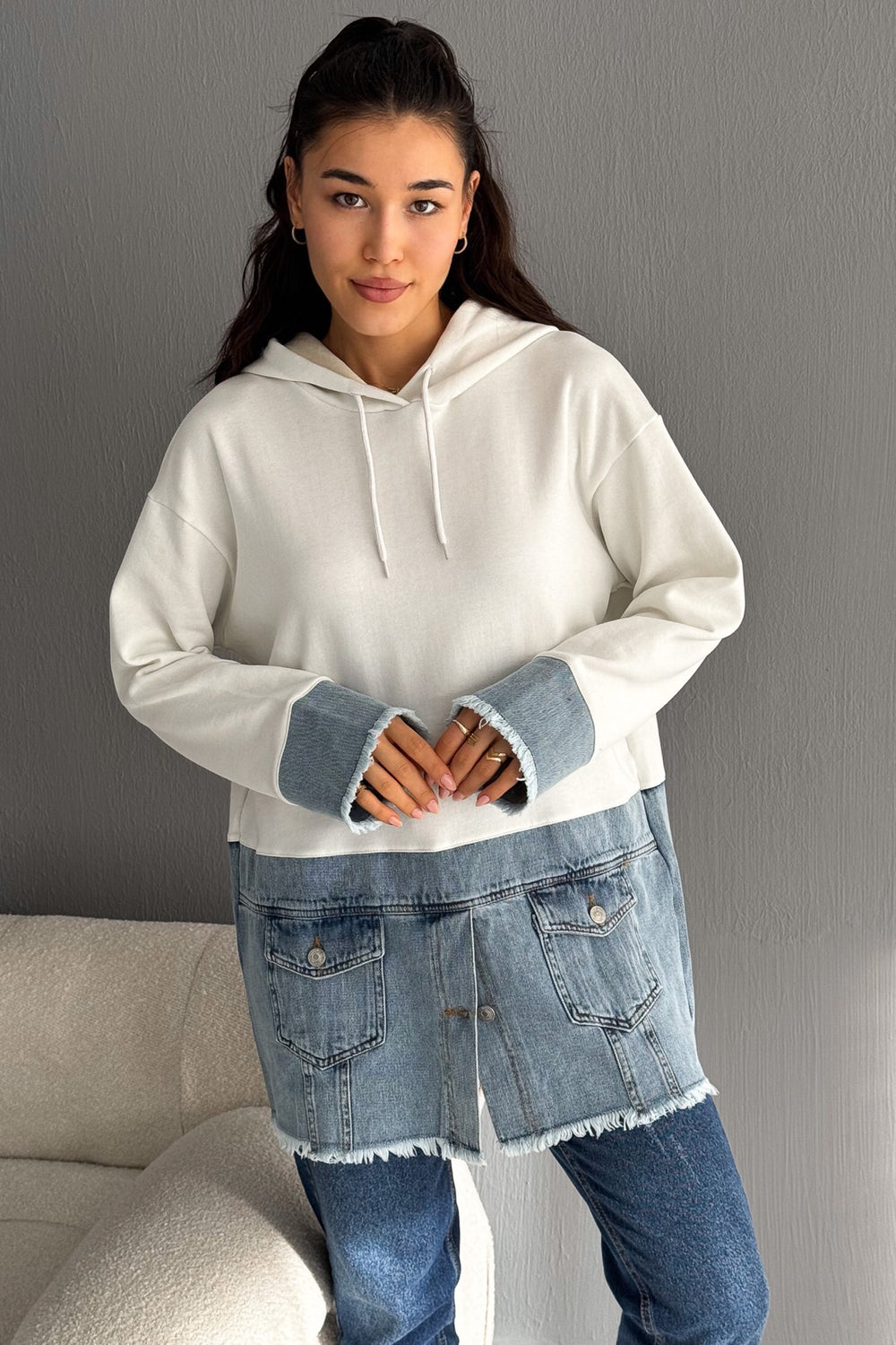 Kadın Kapüşonlu Kot Denim Detaylı Düğmeli Tasarım Sweatshirt - Beyaz