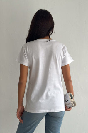 Kadın V Yaka Omzu Yaprak Pul Payet İşlemeli %100 Pamuk T-Shirt - Beyaz