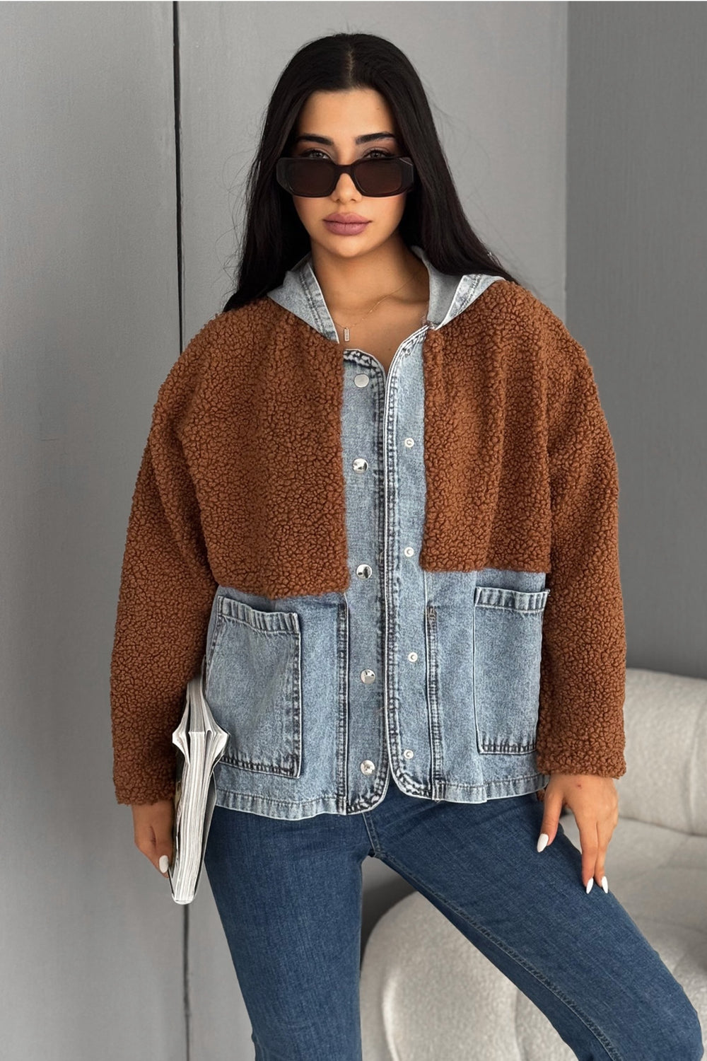 Kadın Çıtçıt Düğmeli Kot Garnili Kapüşonlu Peluş Ceket - Kahverengi