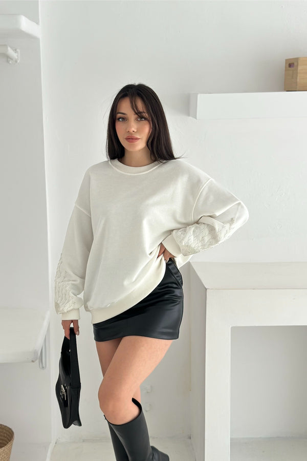 Kolları Boncuk Ve Taş İşlemeli %100 Pamuk Sweatshirt - Beyaz