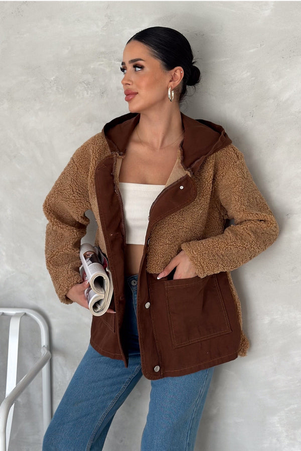 Kadın Kahverengi Çıtçıt Düğmeli Kapüşonlu Gabardin Peluş Ceket - Koyu Kahverengi