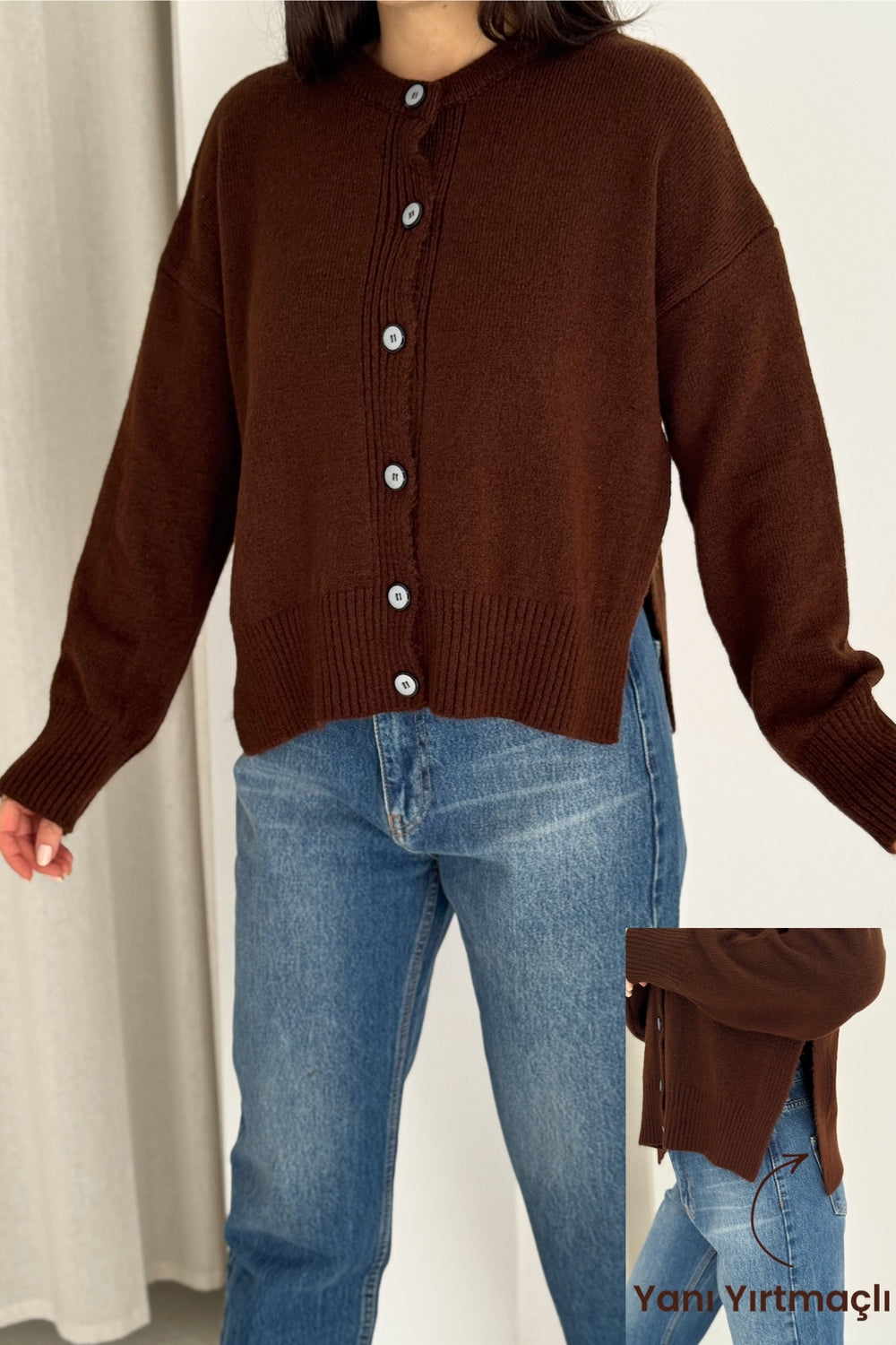 Yanı Yırtmaçlı Düğmeli Oversize Triko Hırka Standart Beden - Kahverengi