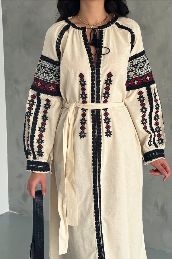 Kadın Beli Kuşaklı Nakış İşlemeli Elbise - Bej