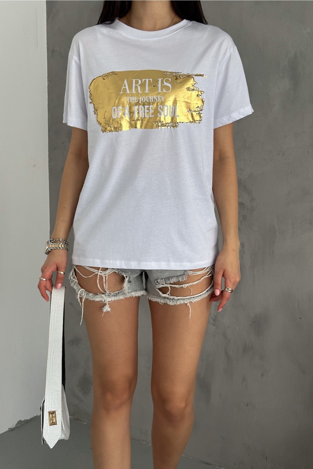 Kadın Varak Baskılı Pul İşlemeli Pamuk Tişört - Beyaz