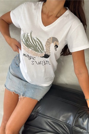 Kadın V Yaka Kuğu Pul Payet Ve Nakış İşlemeli %100 Pamuk T-Shirt - Beyaz