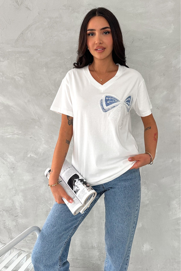 Kadın Dikme Boncuk Ve Pul İşlemeli Fiyonk Detaylı %100 Pamuk T-shirt - Beyaz