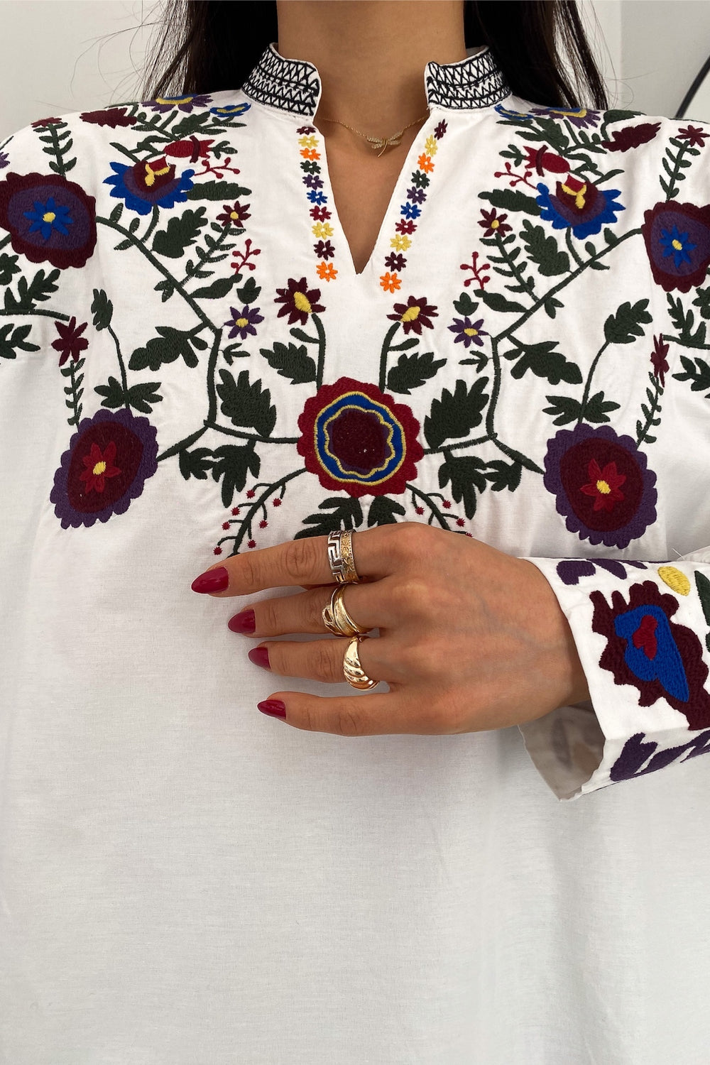 Kadın Yeni Sezon Dik Yaka Komple Nakış İşlemeli Tasarım Vintage Pamuklu Bluz - Beyaz