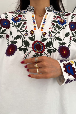 Kadın Yeni Sezon Dik Yaka Komple Nakış İşlemeli Tasarım Vintage Pamuklu Bluz - Beyaz