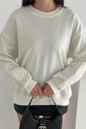 Kolları Boncuk Ve Taş İşlemeli %100 Pamuk Sweatshirt - Beyaz