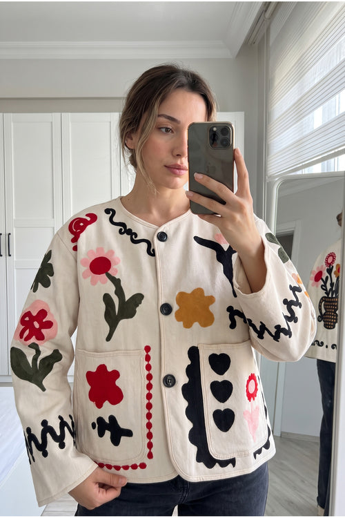 Kadın Nakışlı Ceket Oversize Çiçek İşlemeli Etnik Desenli Cepli Düğmeli Ceket - Krem