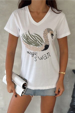 Kadın V Yaka Kuğu Pul Payet Ve Nakış İşlemeli %100 Pamuk T-Shirt - Beyaz