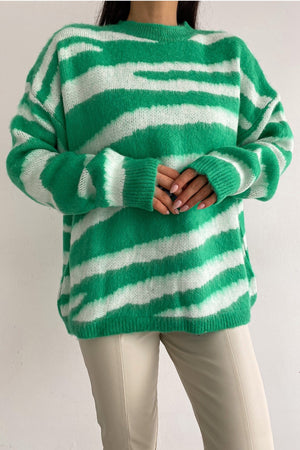 Kadın Yeni Sezon Zebra Desen Standart Beden Geniş Kalıp Oversize Triko Kazak - Yeşil