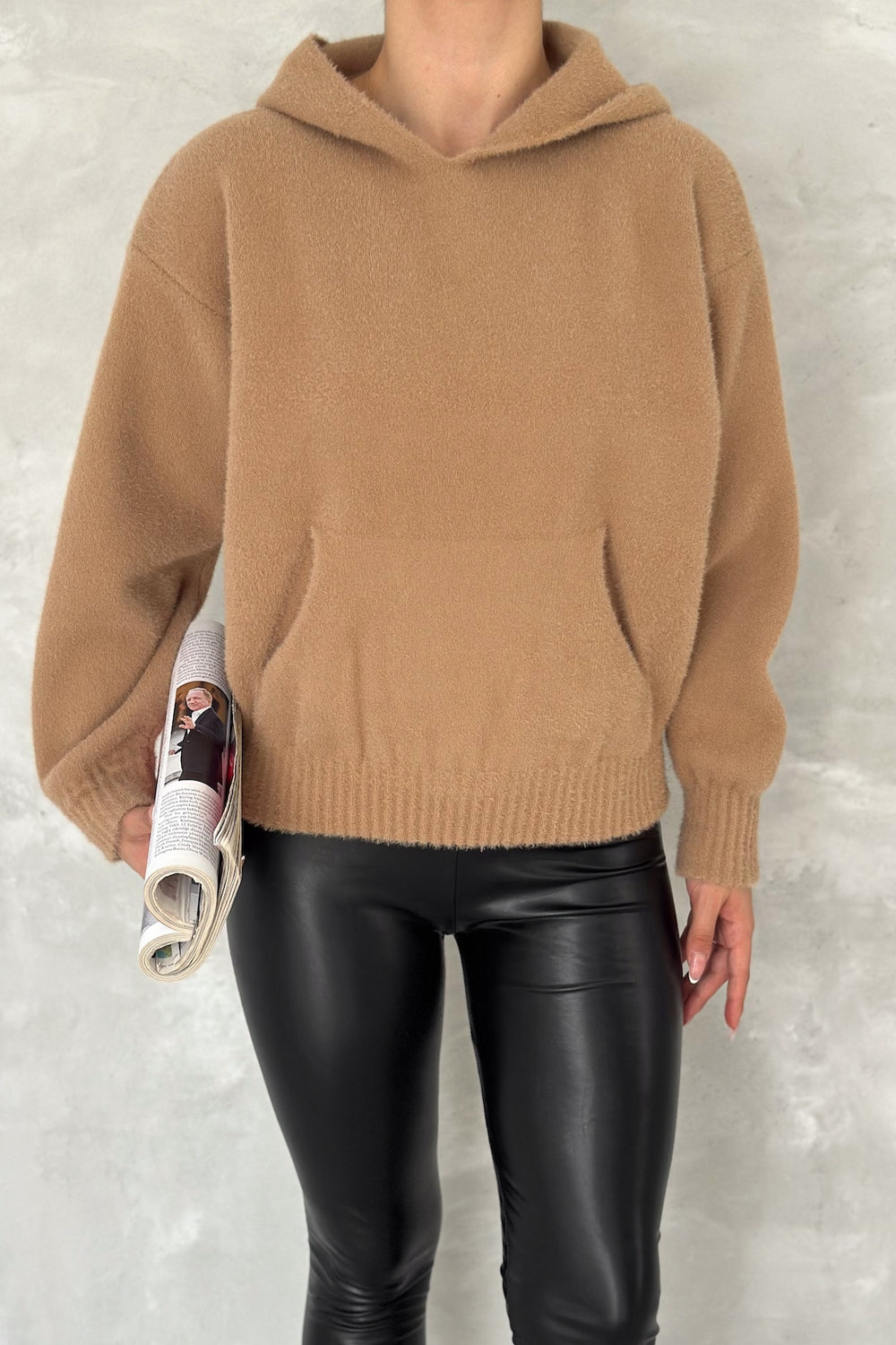 Kadın Standart Beden Kapüşonlu Peluş Triko Sweatshirt - Kahverengi