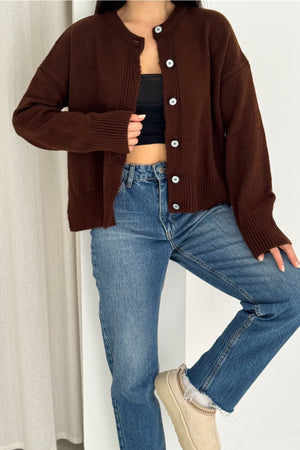 Yanı Yırtmaçlı Düğmeli Oversize Triko Hırka Standart Beden - Kahverengi
