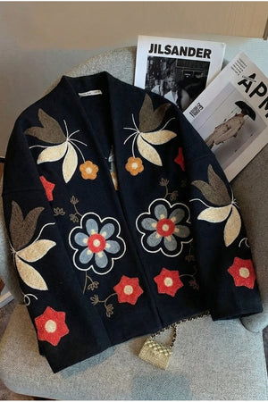 Nakış İşlemeli Vintage Kaşe Ceket - Siyah