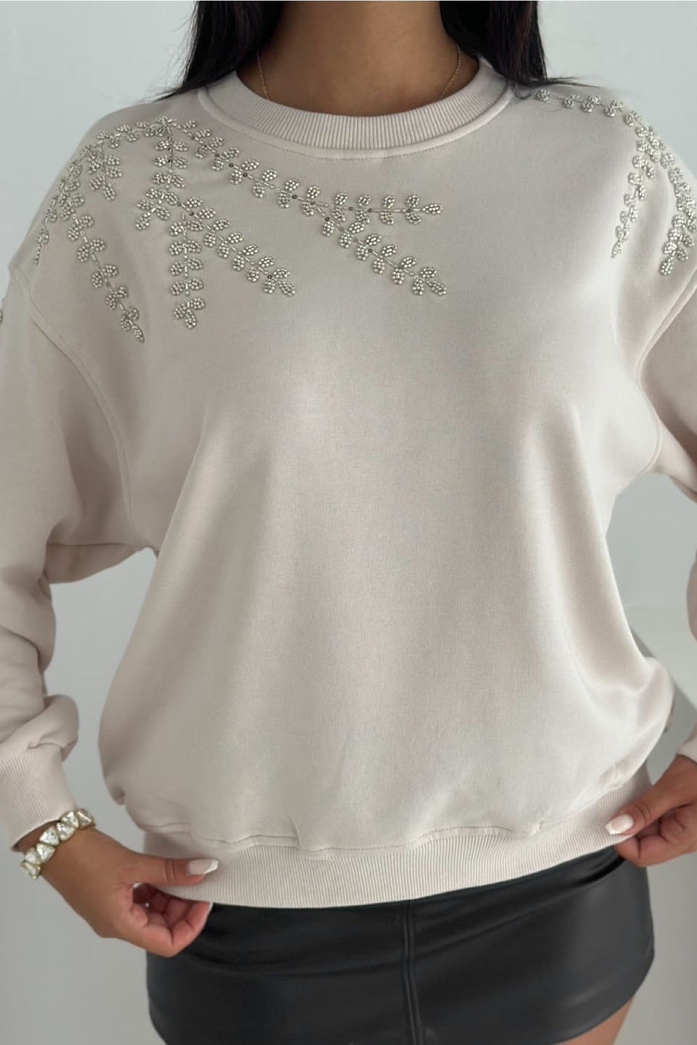 Boncuk Ve Pul İşlemeli %100 Pamuk Sweatshirt - Bej