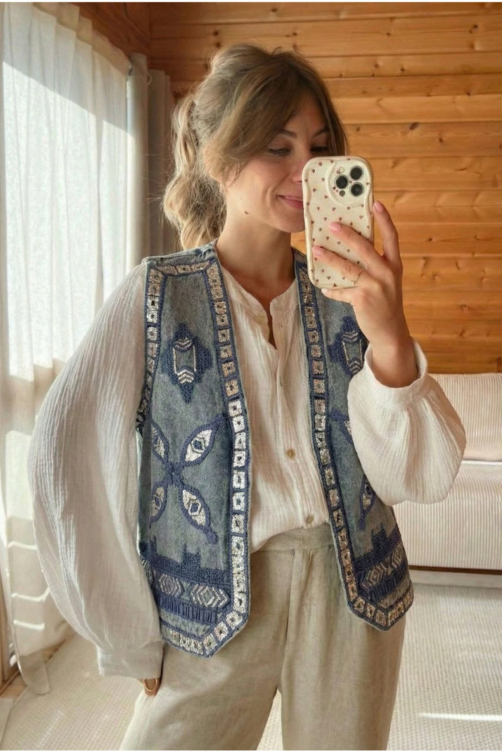 Kadın Pul Ve Nakış İşlemeli Kot Yelek - Mavi