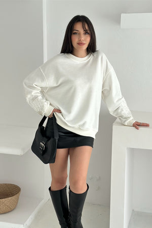 Kolları Boncuk Ve Taş İşlemeli %100 Pamuk Sweatshirt - Beyaz