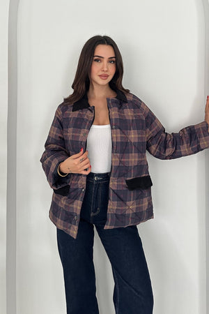 Kadın Kadife Yaka Detaylı Ekose Çıtçıt Düğme Kapitone Astarlı Oversize Mont - Lacivert