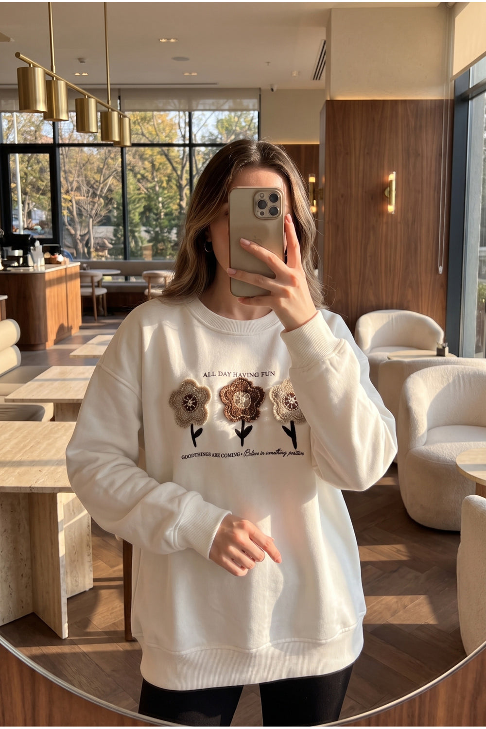%100 Pamuk Boncuk Ve Nakış İşlemeli Sweatshirt - Beyaz