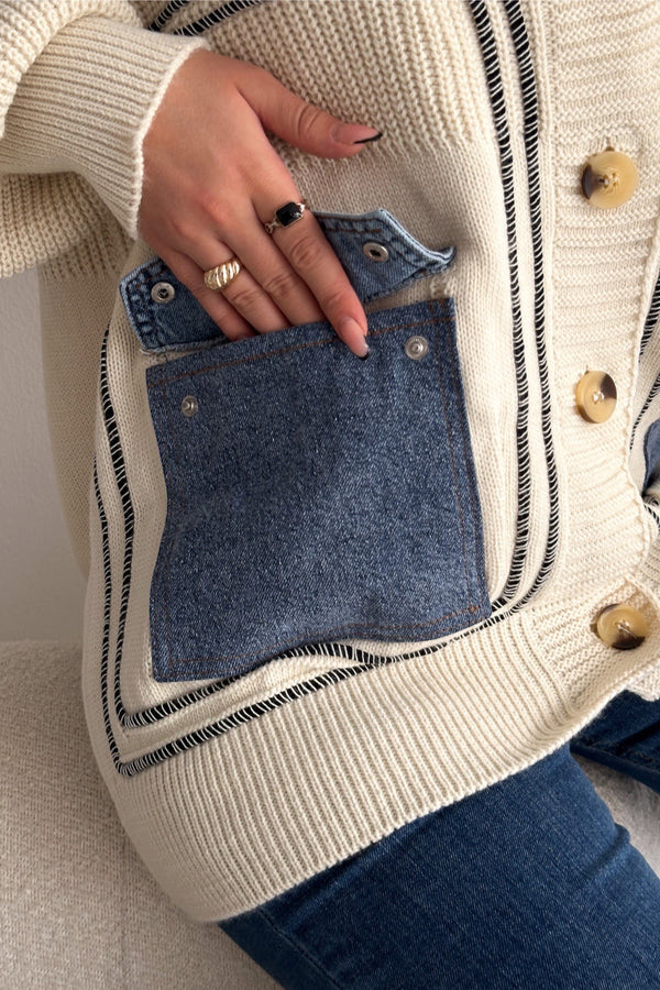 Kadın Standart Beden Düğmeli Kot Cepli Oversize Triko Hırka - Bej