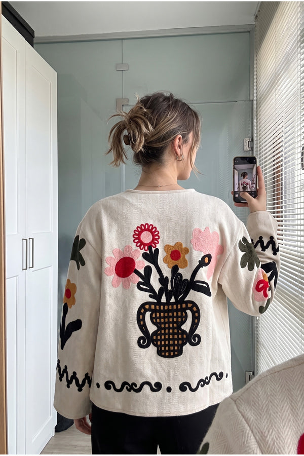 Kadın Nakışlı Ceket Oversize Çiçek İşlemeli Etnik Desenli Cepli Düğmeli Ceket - Krem
