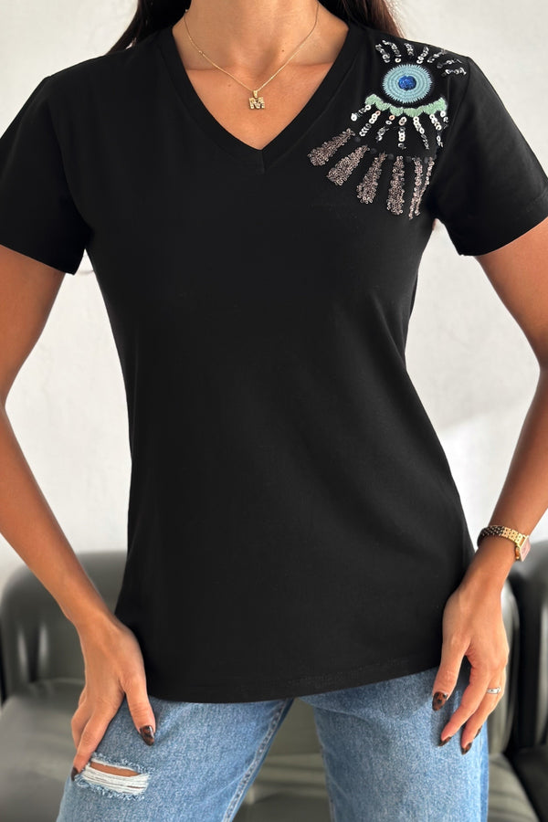 Kadın V Yaka Omzu Nakış Ve Pul Payet İşlemeli %100 Pamuk T-Shirt - Siyah