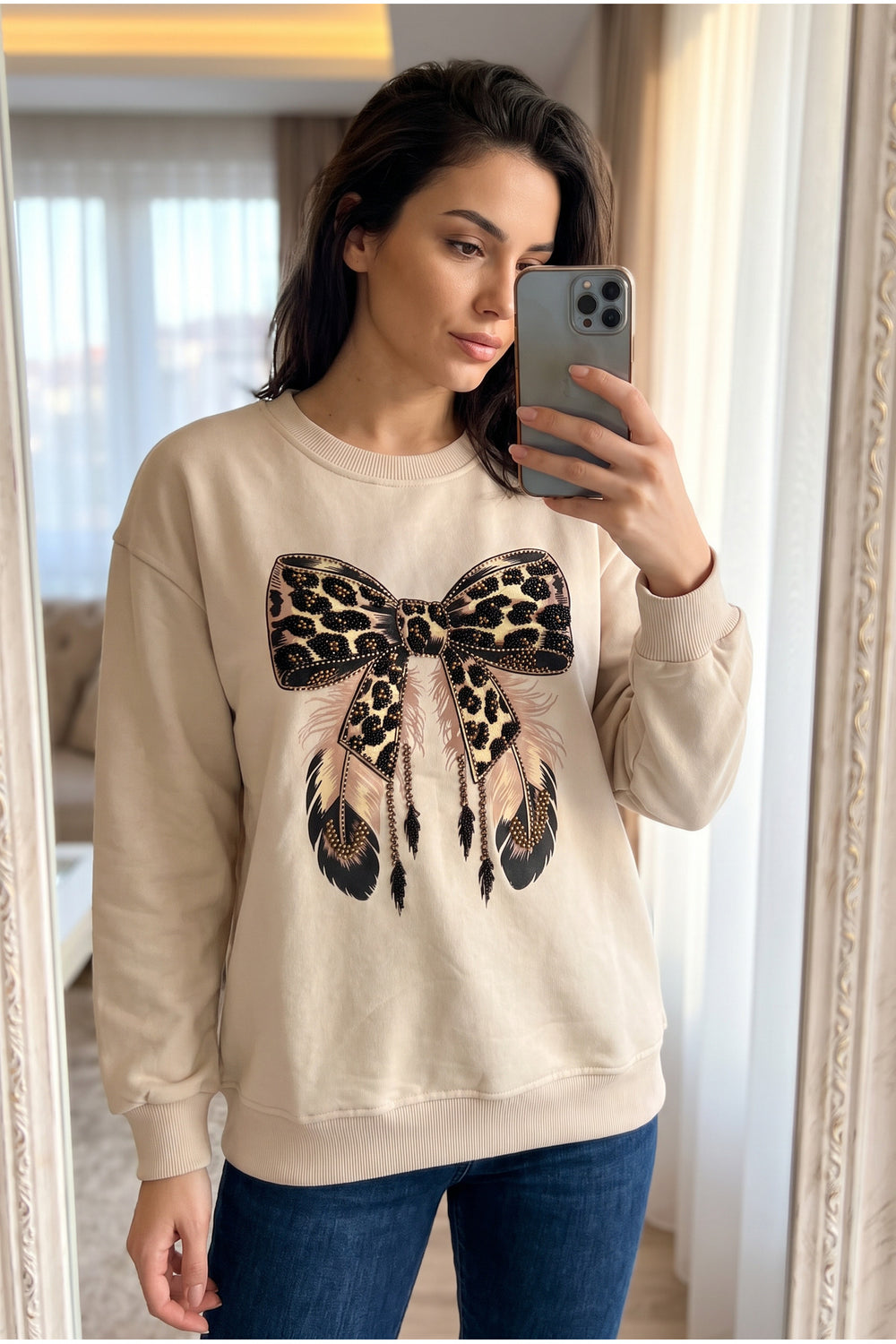 %100 Pamuk Boncuk İşlemeli Fiyonk Desenli Sweatshirt - Bej