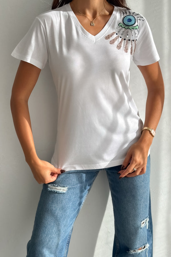 Kadın V Yaka Omzu Nakış Ve Pul Payet İşlemeli %100 Pamuk T-Shirt - Beyaz
