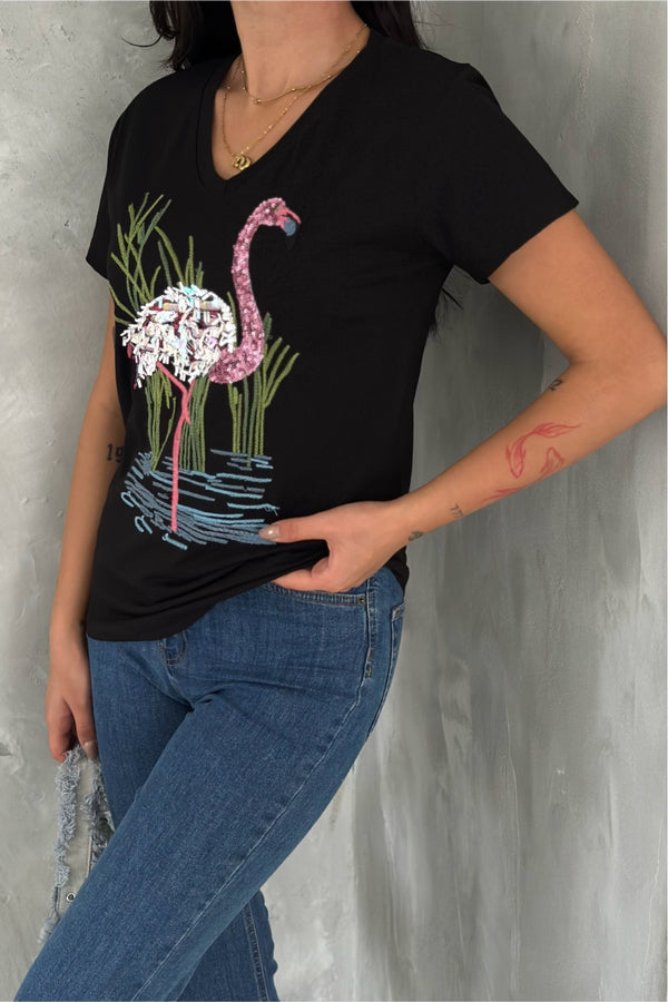Kadın V Yaka Flamingo Pul Payet Ve Nakış İşlemeli %100 Pamuk Tişört - Siyah