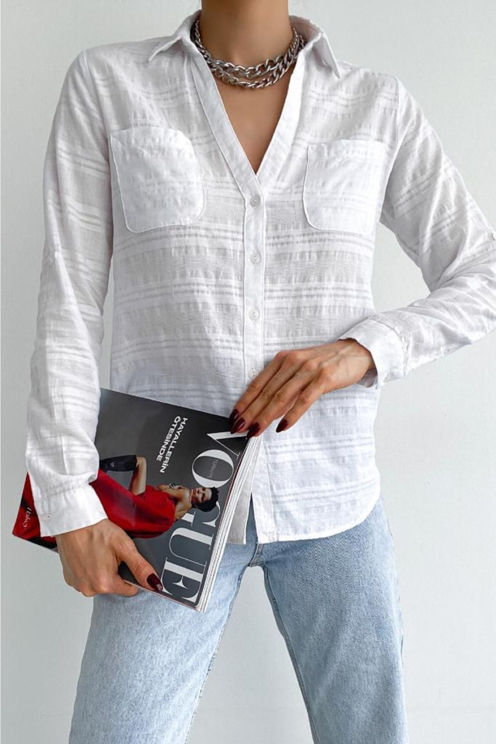 Kadın V Yaka Çift Cepli Katlanır Kol Slim Fit Kalıp Gömlek - Beyaz