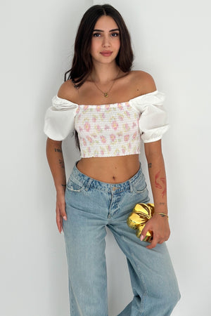 Çiçek Desenli Büzgülü Kısa Kollu Romantik Stil Carmen Crop Bluz - Beyaz