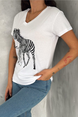 Kadın V Yaka Zebra Desen Pul Payet İşlemeli %100 Pamuk Tişört - Beyaz
