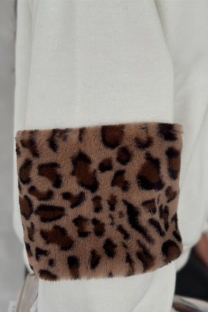 Kadın Kolları Leopar Detaylı İçi Pamuklu Oversize Sweatshirt - Beyaz
