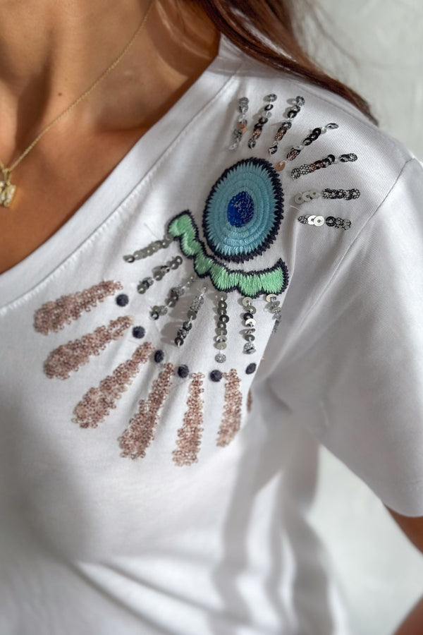 Kadın V Yaka Omzu Nakış Ve Pul Payet İşlemeli %100 Pamuk T-Shirt - Beyaz