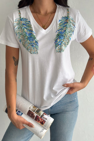 Kadın V Yaka Omzu Yaprak Pul Payet İşlemeli %100 Pamuk T-Shirt - Beyaz