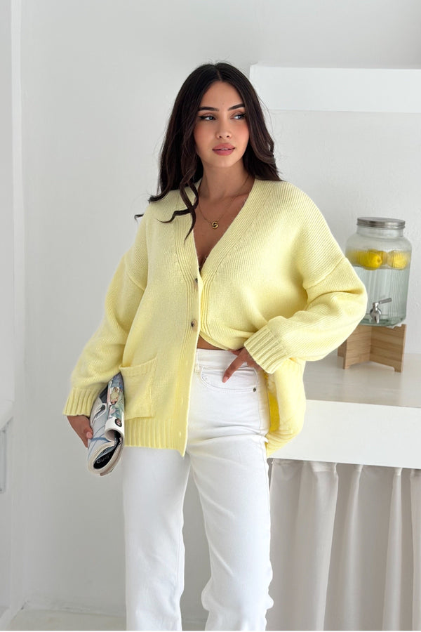 Oversize Düğmeli Hırka - Cepli V Yaka Yumuşak Dokulu Triko Hırka - Sarı