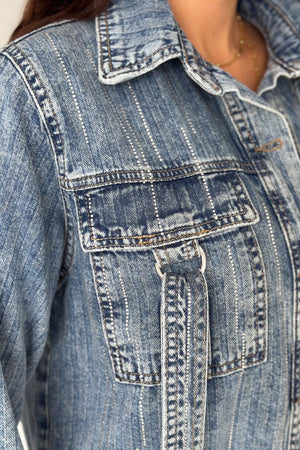 Kadın Mavi Çift Cepli Pul Detaylı Denim Kısa Kot Ceket - Lacivert