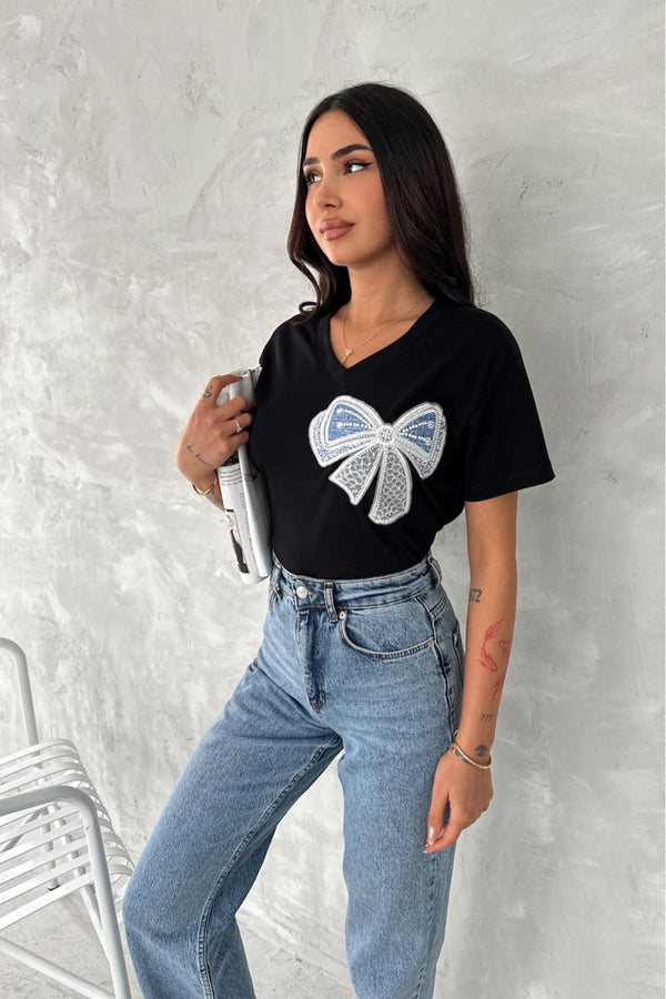 Kadın Dikme Boncuk Ve Pul İşlemeli Fiyonk Detaylı %100 Pamuk T-shirt - Siyah