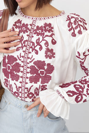 Kadın Yeni Sezon Komple Çiçek Nakış İşlemeli Tasarım Vintage Bluz - Beyaz