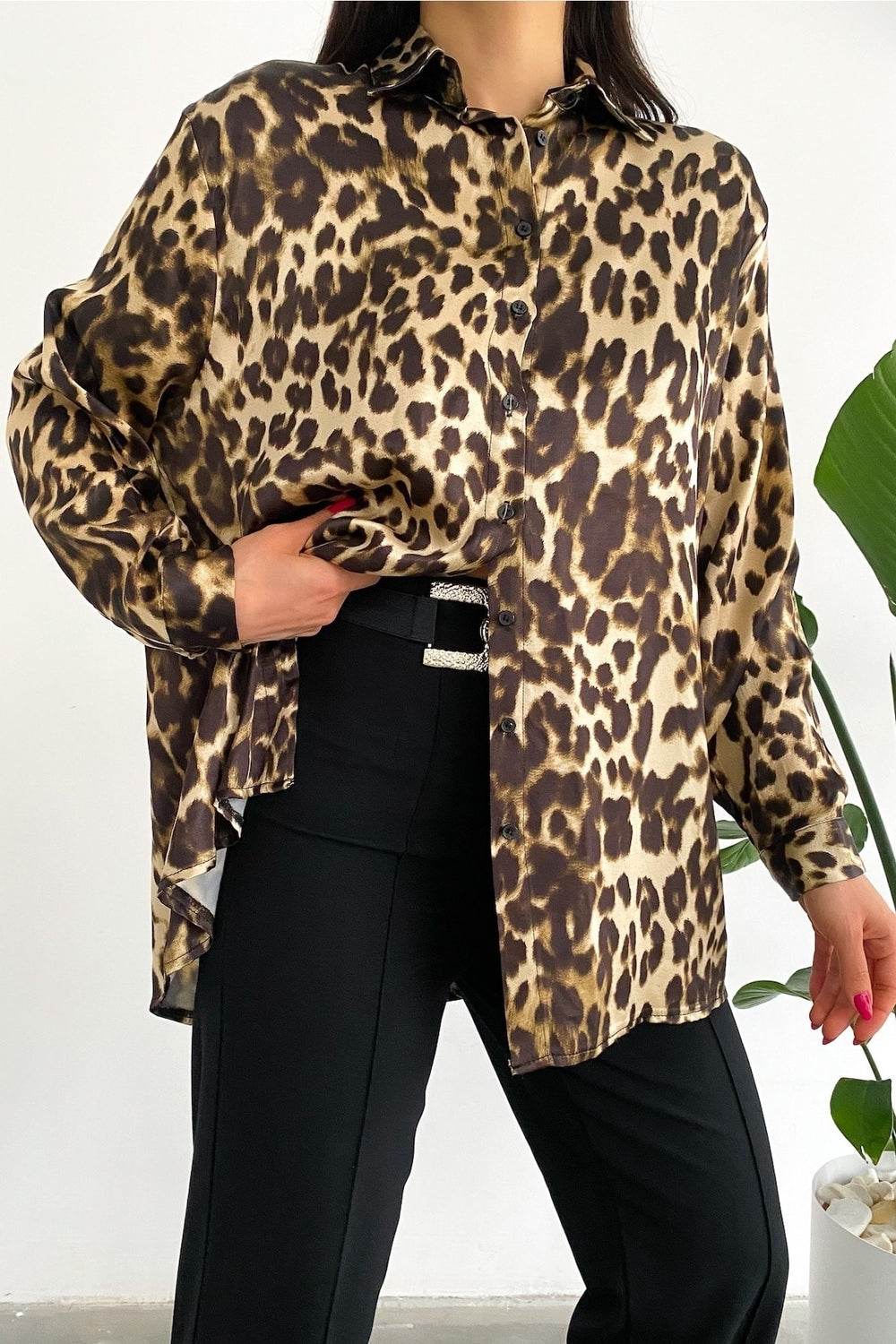 Kadın Yeni Sezon Leopar Desen Salaş Oversize Gömlek - Siyah