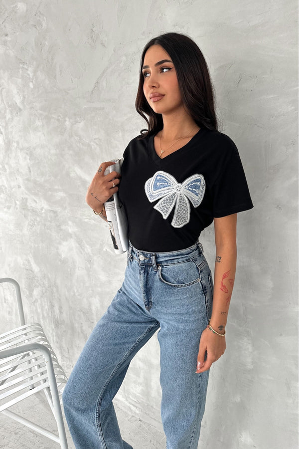 Kadın Dikme Boncuk Ve Pul İşlemeli Fiyonk Detaylı %100 Pamuk T-shirt - Siyah