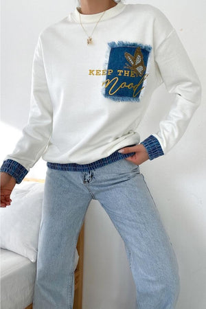 Kadın Etek Ucu Ve Bilekleri Kot Detaylı Kelebek Taşlı Pamuk Sweatshirt - Beyaz