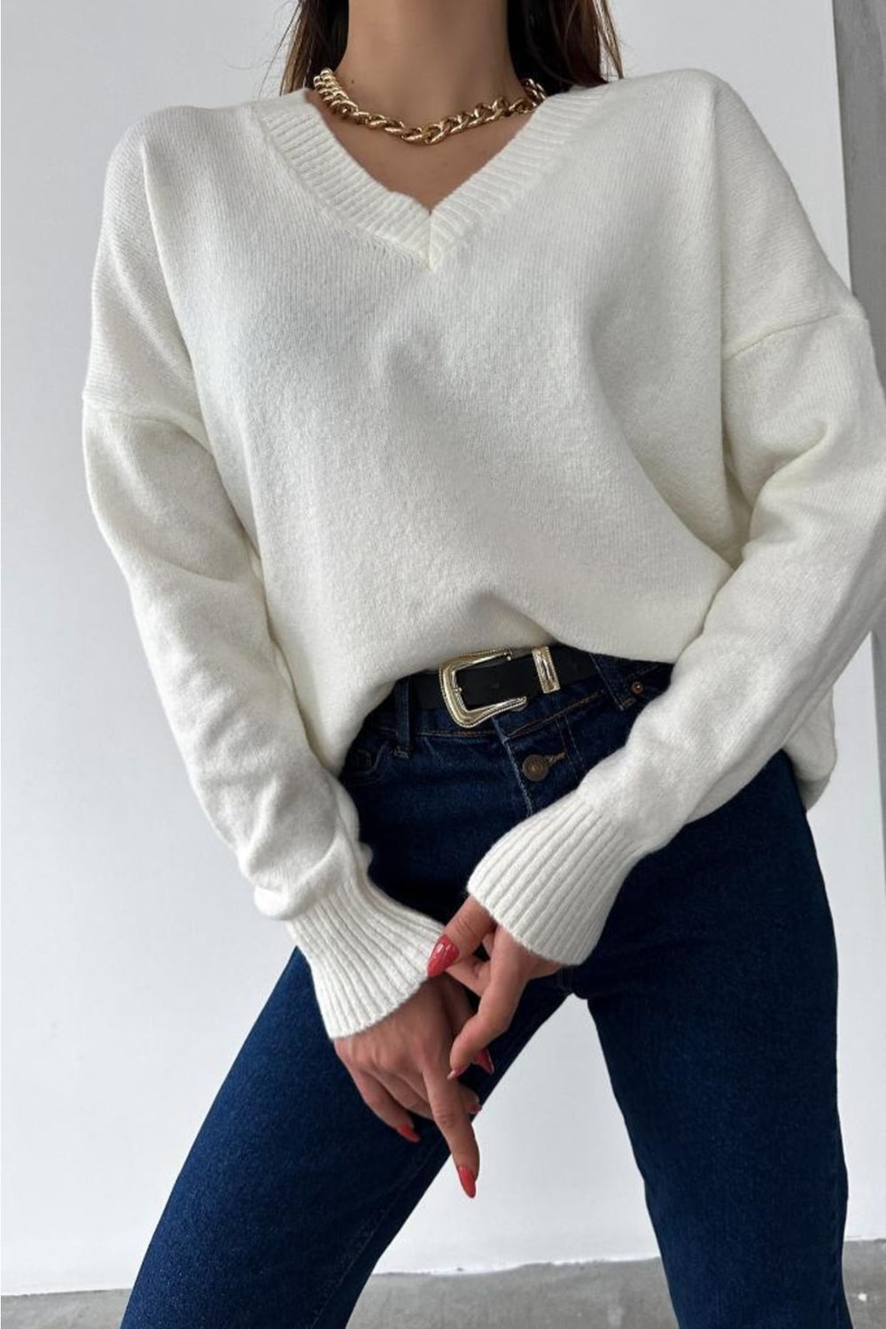 Kadın V Yaka Standart Beden Oversize Basic Triko Kazak - Beyaz